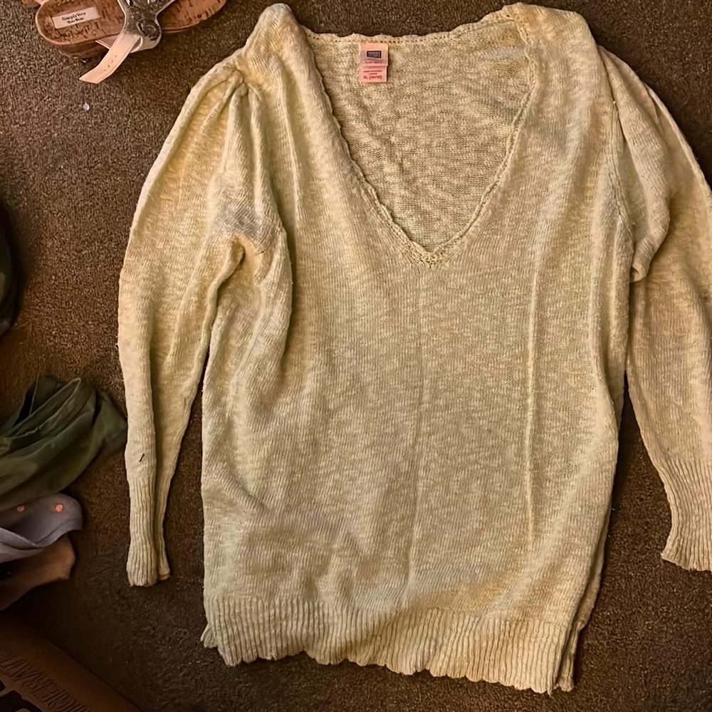 Pretty light green and white sweater, lightweight and comfortable